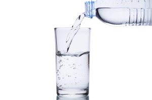 Spoločnosť Nestlé predáva kontaminovanú minerálnu vodu