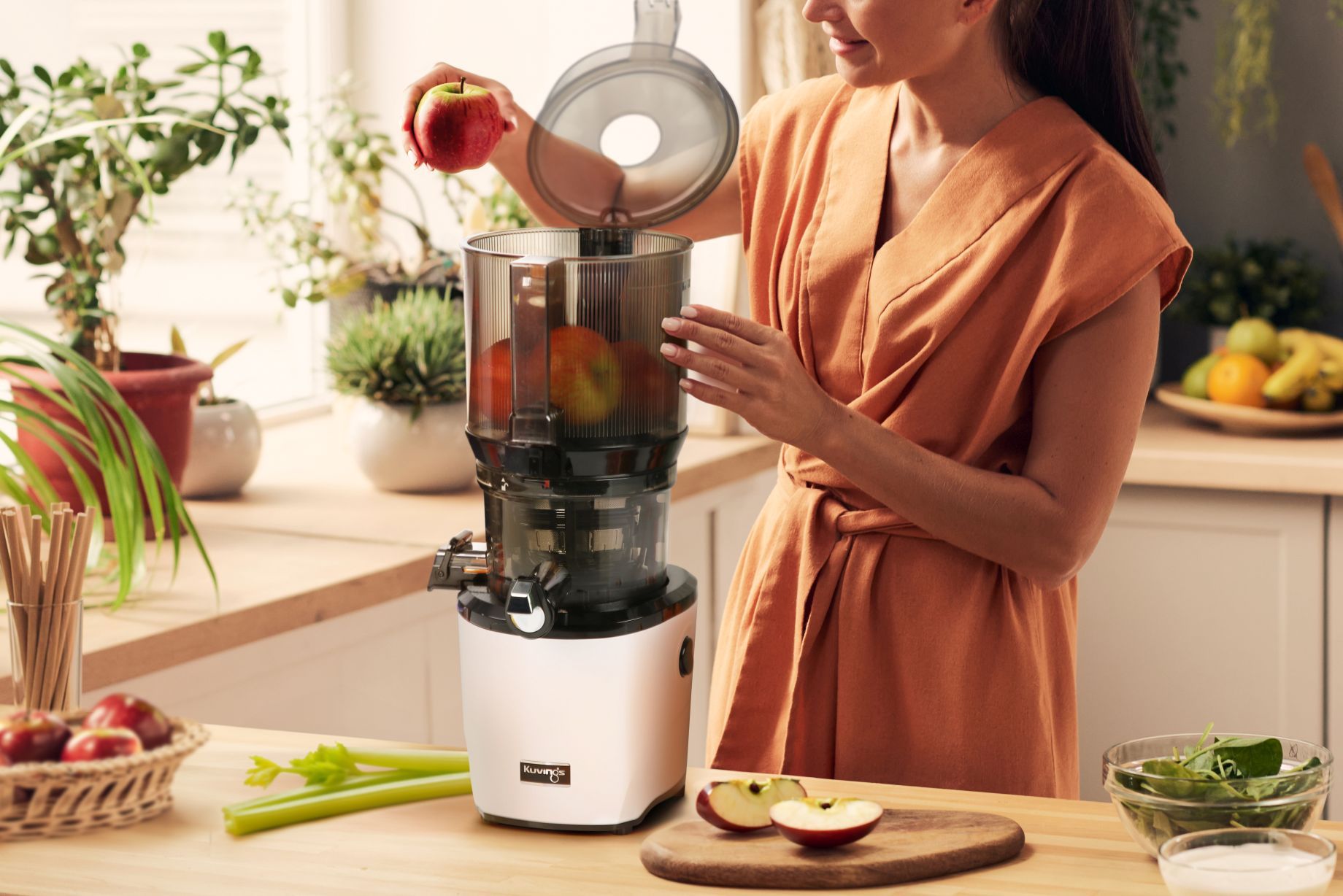 Kuvings AUTO 10 Hands-Free Slow Juicer